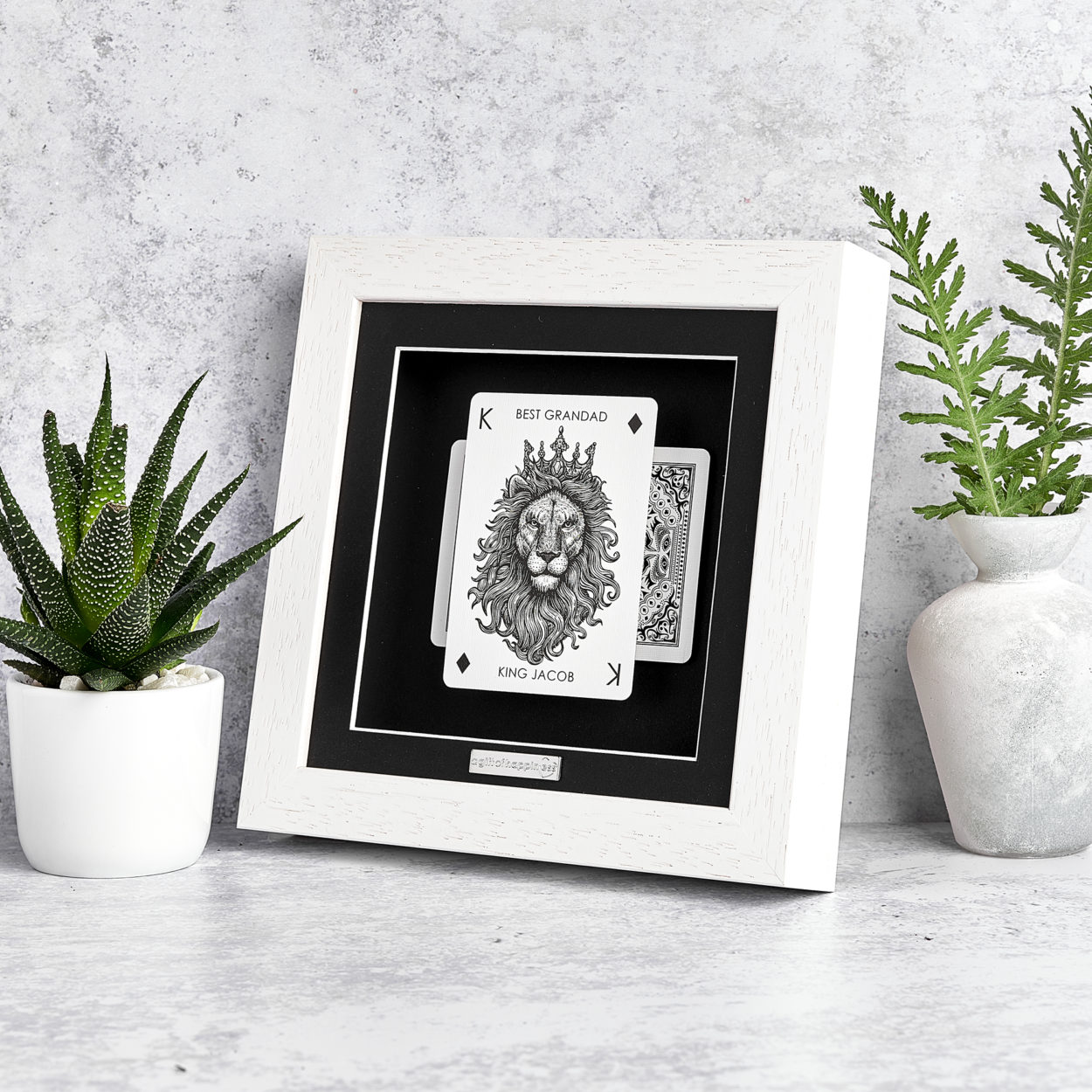 ‘Best’ Family Member Lion Playing Card Frame